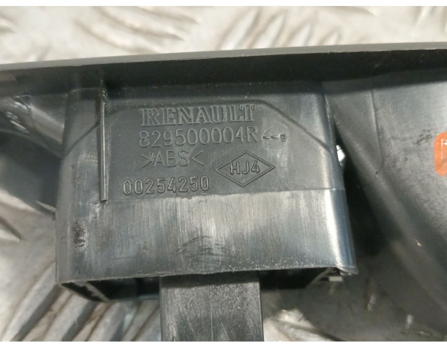 Recambio de mando elevalunas trasero izquierdo para renault scénic iii (jz0/1_) 1.5 dci referencia OEM IAM 829500004R  