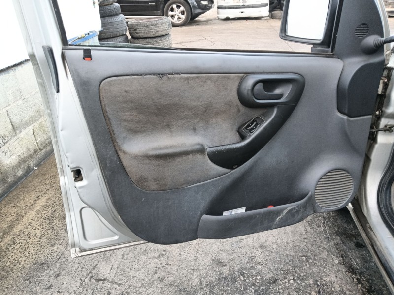 opel combo tour del año 2003