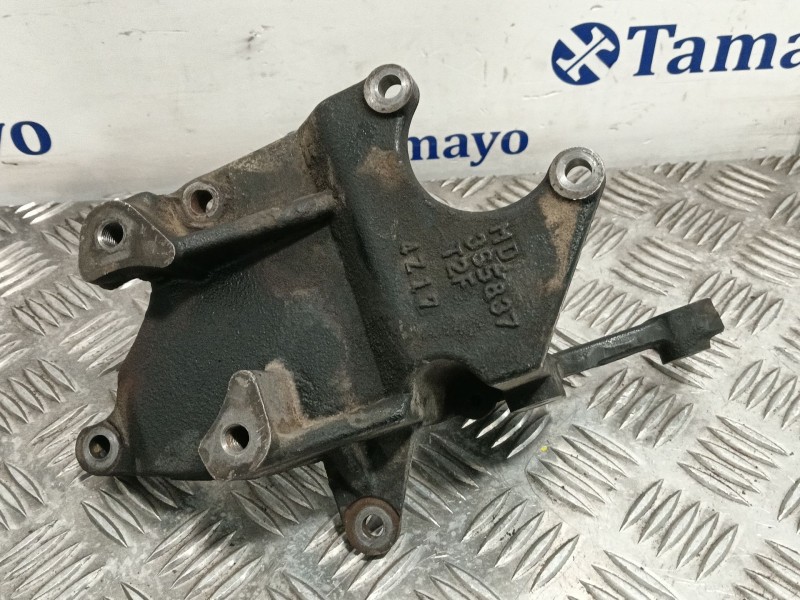 Recambio de soporte motor para mitsubishi montero (v60/v70) 2.5 td cat referencia OEM IAM MD365837T2F  