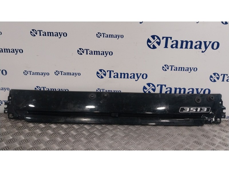 Recambio de molduras traseras para fuso (mitsubishi) canter 3c13 referencia OEM IAM ML310701 ML310700 