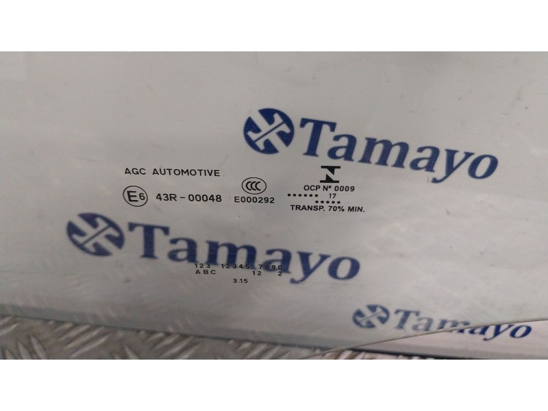 Recambio de luna delantera izquierda para toyota proace referencia OEM IAM E643R00048  