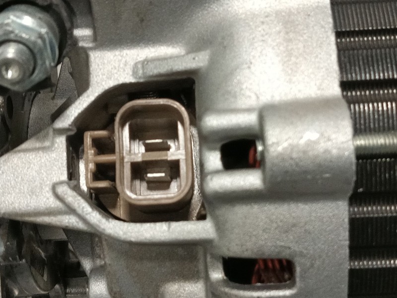 Recambio de alternador para mitsubishi montero (v60/v70) 2.5 td cat referencia OEM IAM CGB10233  