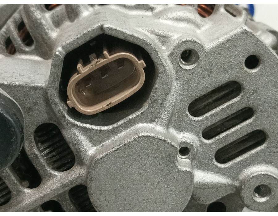 Recambio de alternador para suzuki swift iii (mz, ez) 1.3 (rs 413) referencia OEM IAM 3140084E10 A5TB1292AE 