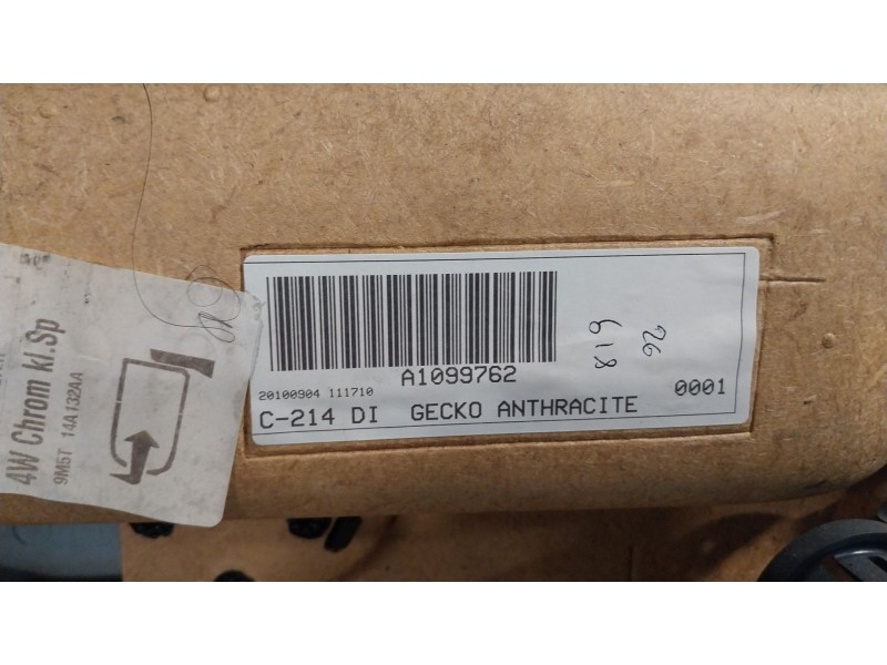 Recambio de guarnecido puerta delantera izquierda para ford kuga i 2.0 tdci referencia OEM IAM A1099762  