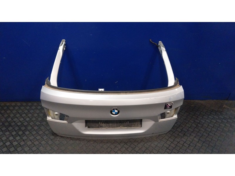 Recambio de porton trasero para bmw 5 touring (f11) 520 d referencia OEM IAM 41627265999  