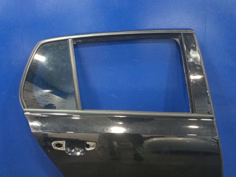 Recambio de puerta trasera derecha para volkswagen golf vi (5k1) 2.0 gti referencia OEM IAM 5K6833312  