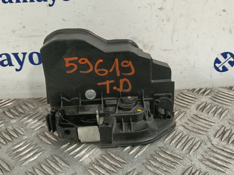 Recambio de cerradura puerta trasera derecha para bmw 5 touring (f11) 520 d referencia OEM IAM 7202147 A053702 