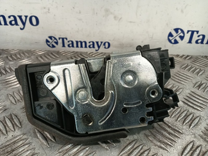 Recambio de cerradura puerta trasera derecha para bmw 5 touring (f11) 520 d referencia OEM IAM 7202147 A053702 
