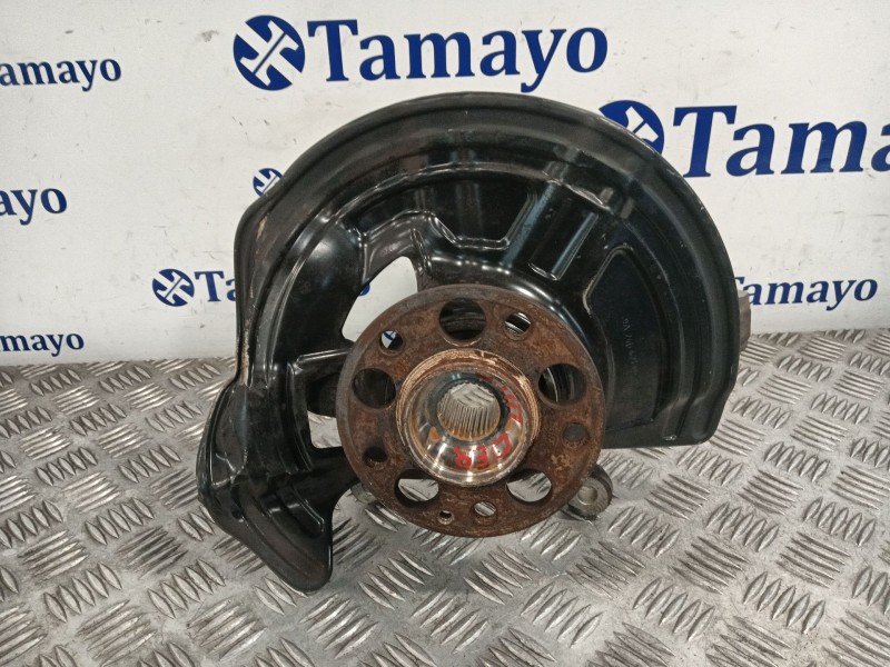 Recambio de mangueta delantera derecha para mercedes-benz clase a (w176) referencia OEM IAM A2464210820  