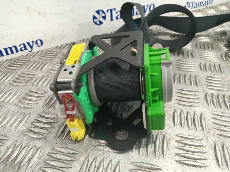 Recambio de cinturon seguridad delantero derecho para toyota auris 1.4 turbodiesel cat referencia OEM IAM 7321002220 3063559 