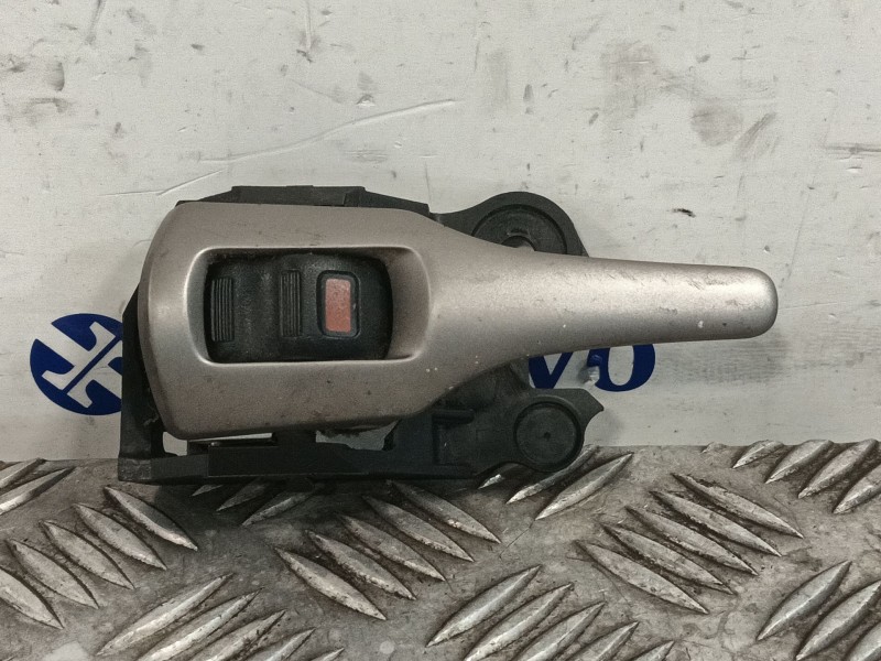 Recambio de maneta interior trasera derecha para toyota auris 1.4 turbodiesel cat referencia OEM IAM 62316A2  