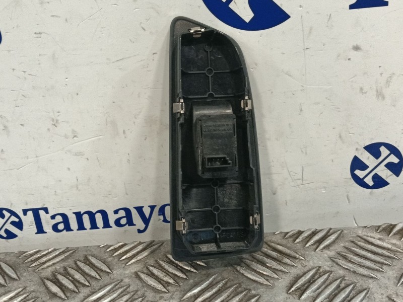 Recambio de mando elevalunas delantero derecho para bmw serie 1 berlina (e81/e87) referencia OEM IAM 6970245AI 6935534 