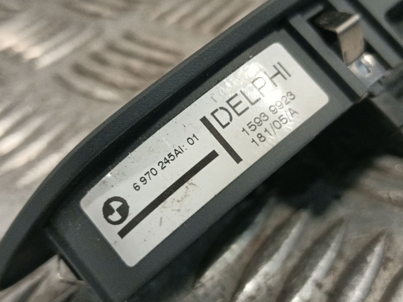 Recambio de mando elevalunas delantero derecho para bmw serie 1 berlina (e81/e87) referencia OEM IAM 6970245AI 6935534 