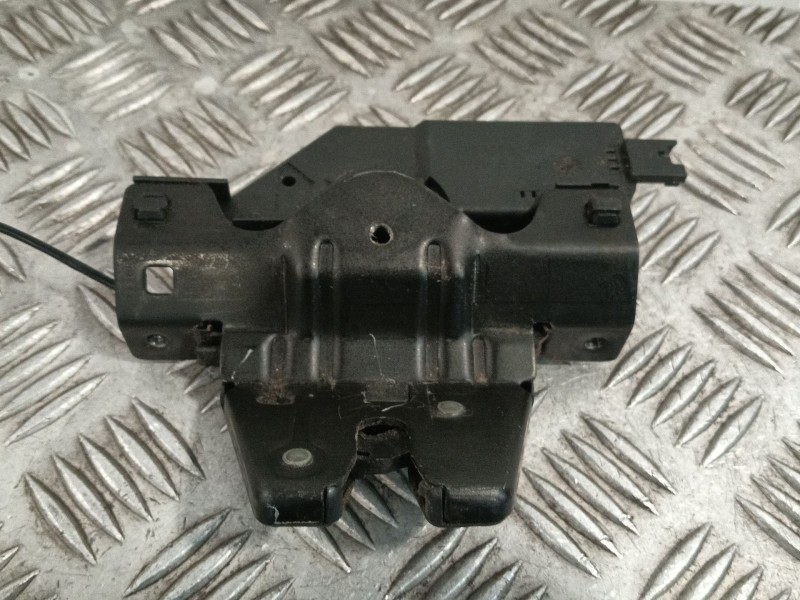 Recambio de cerradura maletero / porton para bmw serie 1 berlina (e81/e87) referencia OEM IAM 8196401  