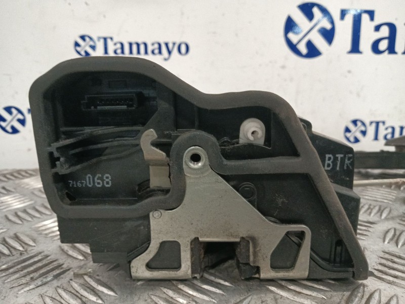 Recambio de cerradura puerta delantera derecha para bmw serie 1 berlina (e81/e87) referencia OEM IAM 7167068  