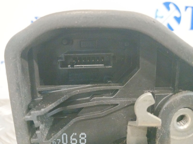 Recambio de cerradura puerta delantera derecha para bmw serie 1 berlina (e81/e87) referencia OEM IAM 7167068  
