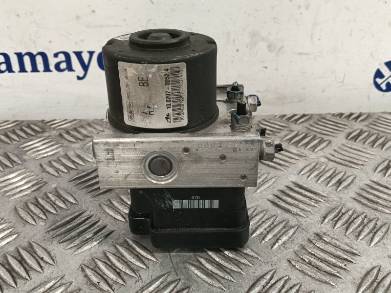 Recambio de abs para ford focus berlina (cap) referencia OEM IAM 10020700524 5WK84103 