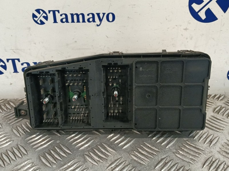 Recambio de caja fusibles para kia carnival referencia OEM IAM 919504D050 K4D60210 