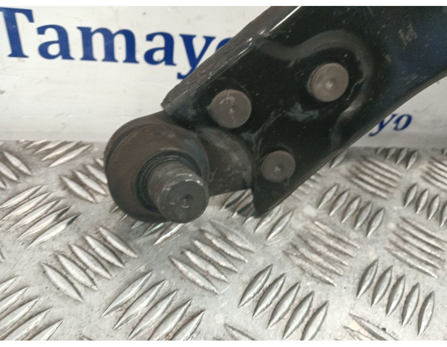 Recambio de brazo suspension inferior delantero izquierdo para ford kuga i 2.0 tdci referencia OEM IAM   