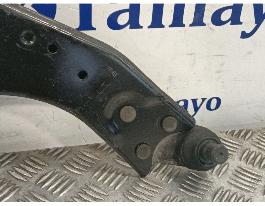 Recambio de brazo suspension inferior delantero derecho para ford kuga i 2.0 tdci referencia OEM IAM   