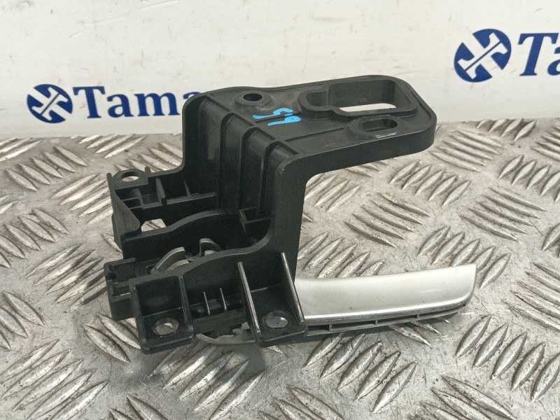 Recambio de maneta interior delantera derecha para hyundai h350 furgoneta 2.5 crdi referencia OEM IAM 8262059000PGB  