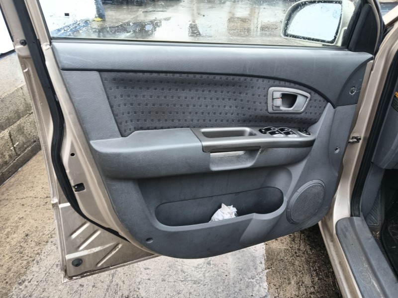 kia carens i monospace (fc, fj) del año 2004