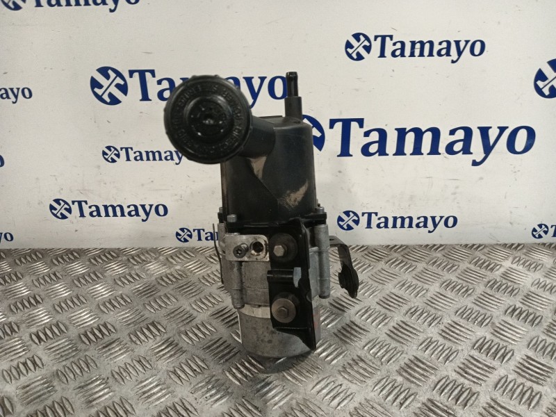 Recambio de bomba direccion para citroën c4 berlina 1.6 16v hdi referencia OEM IAM 9681545980 21602502 