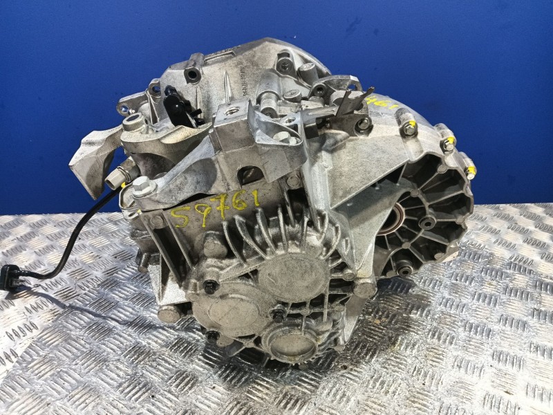 Recambio de caja cambios para ford kuga i 2.0 tdci referencia OEM IAM AV4R7002AB  