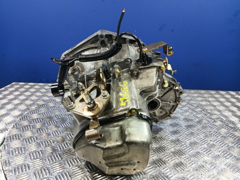 Recambio de caja cambios para citroën xsara berlina referencia OEM IAM 20CD67  