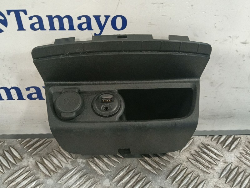 Recambio de cenicero para peugeot 2008 (--.2013) 1.2 12v e-thp referencia OEM IAM 9674655277 1131227X 44517M