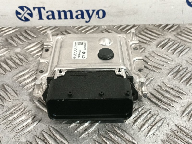 Recambio de centralita motor uce para hyundai h350 furgoneta 2.5 crdi referencia OEM IAM 0281033324 296104A160 