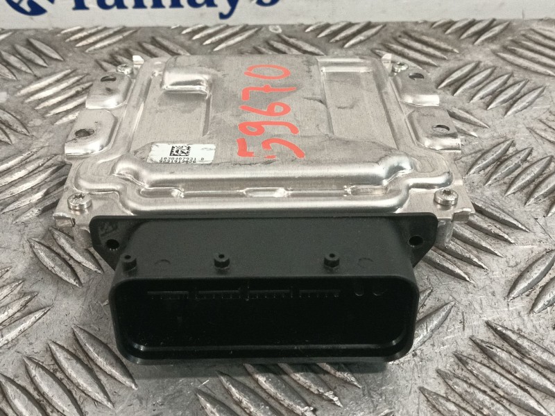 Recambio de centralita motor uce para hyundai h350 furgoneta 2.5 crdi referencia OEM IAM 0281033324 296104A160 