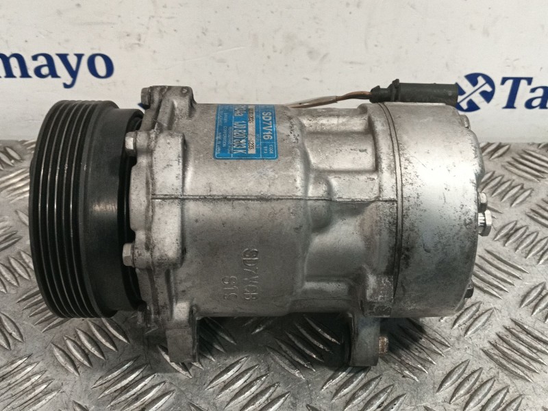 Recambio de compresor aire acondicionado para volkswagen golf iv (1j1) 1.9 tdi referencia OEM IAM SD7V161233 1J0820803K 