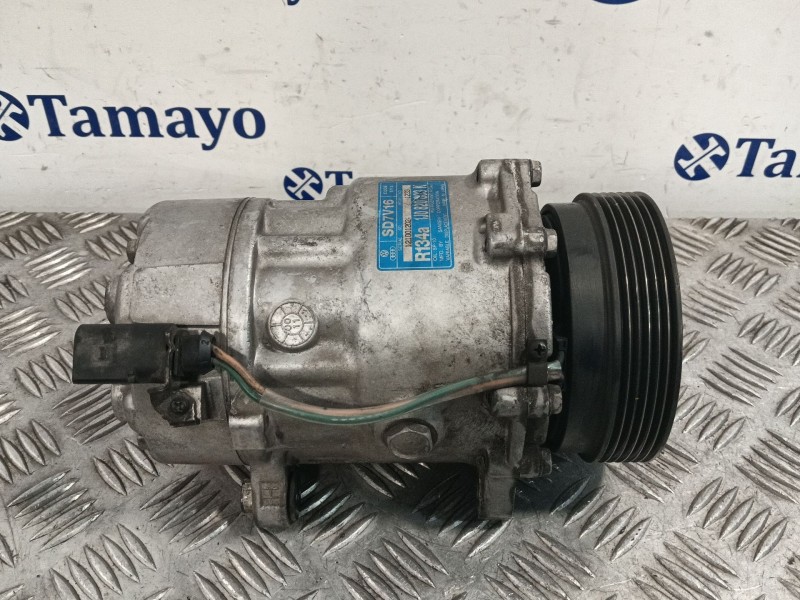 Recambio de compresor aire acondicionado para volkswagen golf iv (1j1) 1.9 tdi referencia OEM IAM SD7V161233 1J0820803K 
