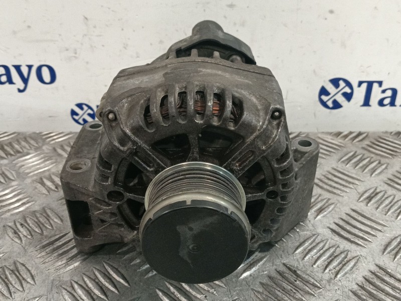 Recambio de alternador para opel corsa c referencia OEM IAM 13117279YQ  