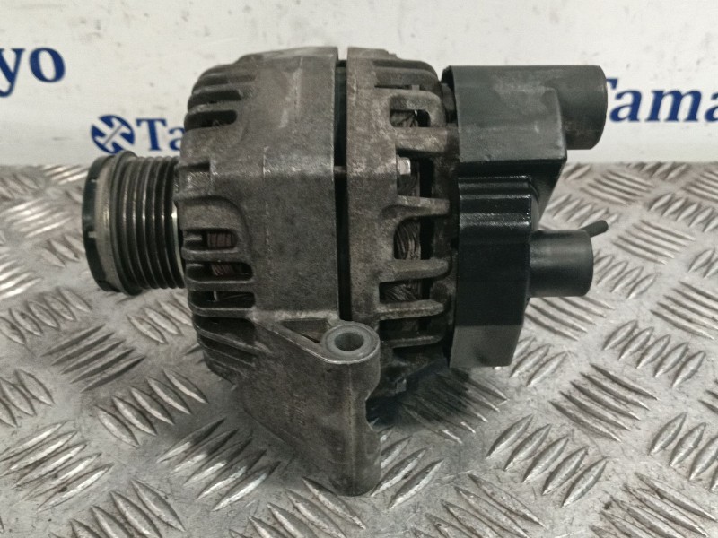 Recambio de alternador para opel corsa c referencia OEM IAM 13117279YQ  