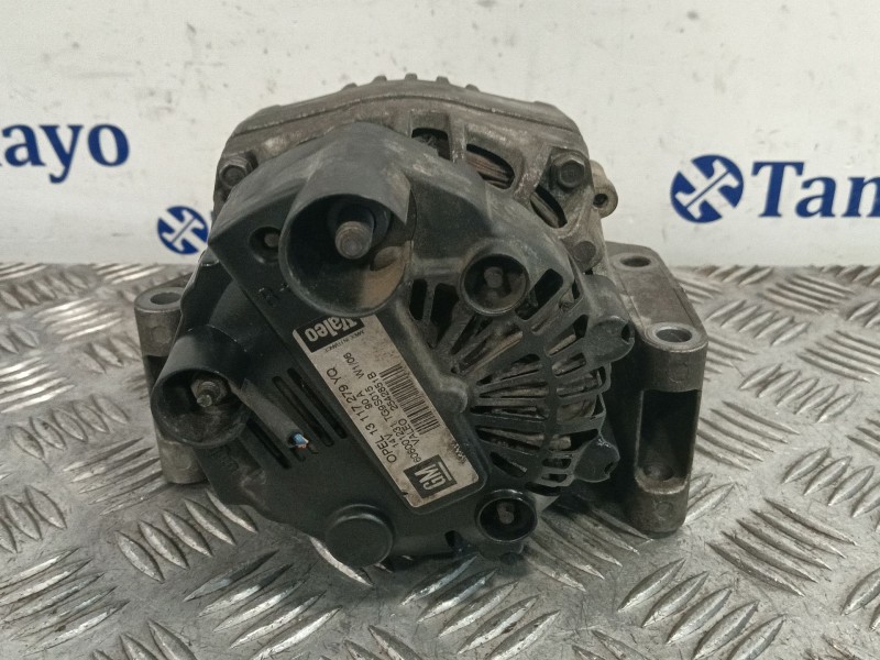 Recambio de alternador para opel corsa c referencia OEM IAM 13117279YQ  
