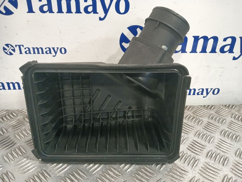 Recambio de carcasa filtro aire para hyundai tucson (jm) 2.0 crdi referencia OEM IAM 281112E250 9220930006 2816427800