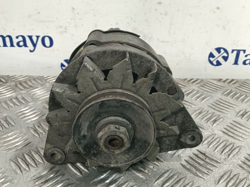 Recambio de alternador para land rover santana special 109 referencia OEM IAM 216272647  