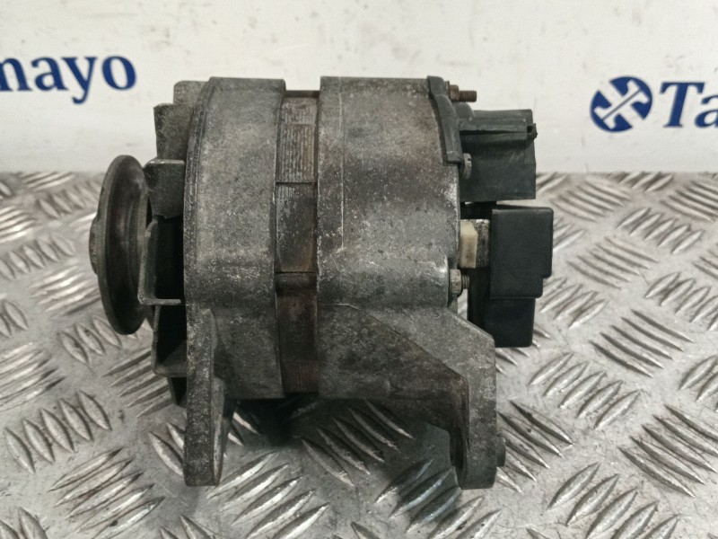 Recambio de alternador para land rover santana special 109 referencia OEM IAM 216272647  