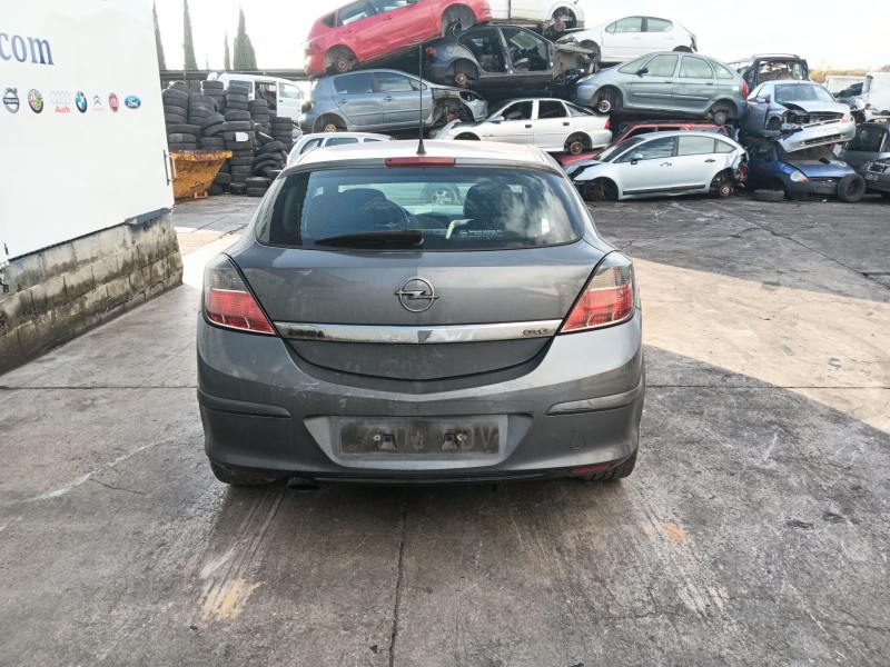 opel astra h gtc (a04) del año 2006