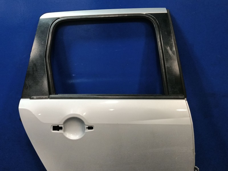 Recambio de puerta trasera derecha para citroën c3 picasso 1.6 hdi fap referencia OEM IAM   