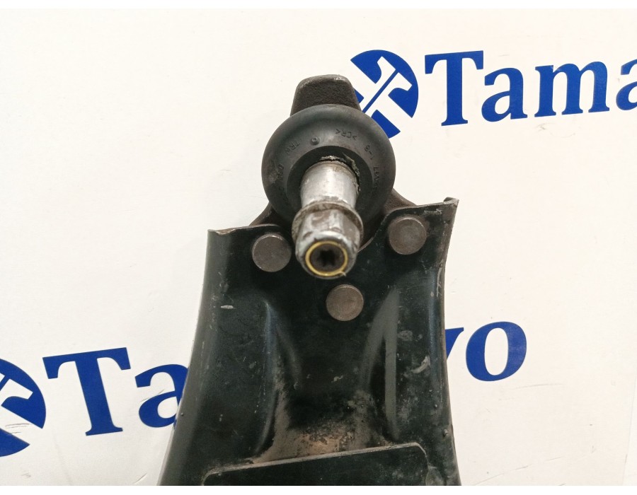Recambio de brazo suspension inferior delantero izquierdo para dacia duster (hs_) 1.5 dci referencia OEM IAM G230B557  