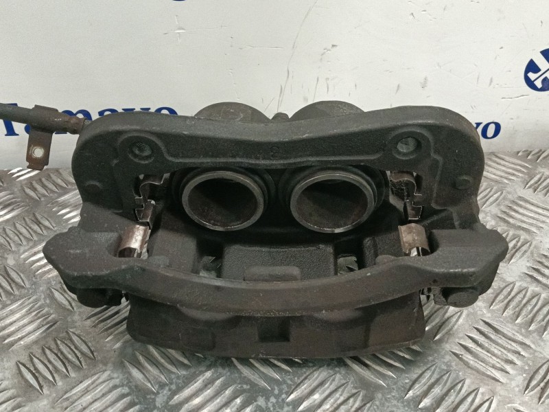 Recambio de pinza freno delantera derecha para kia carnival referencia OEM IAM BK1VQ16  