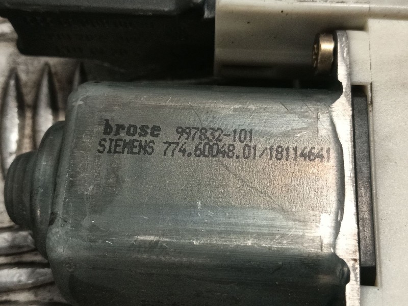 Recambio de elevalunas delantero izquierdo para citroën c4 i (lc_) 1.6 hdi referencia OEM IAM 996385101 503620100204 