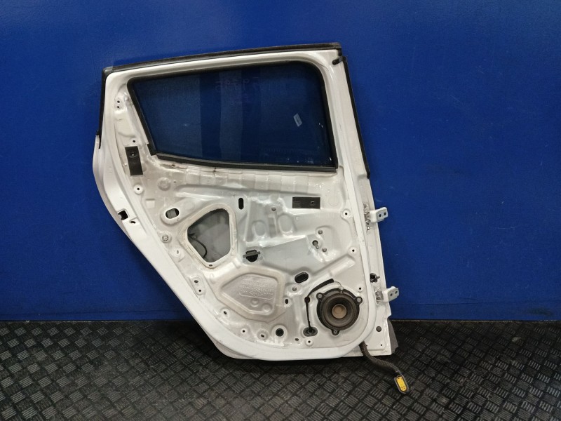 Recambio de puerta trasera izquierda para renault clio iv (bh_) 1.5 dci 75 referencia OEM IAM 821016892R  
