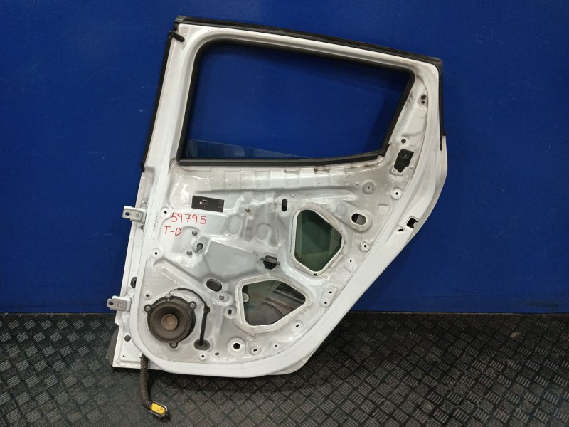 Recambio de puerta trasera derecha para renault clio iv (bh_) 1.5 dci 75 referencia OEM IAM 821008626R  