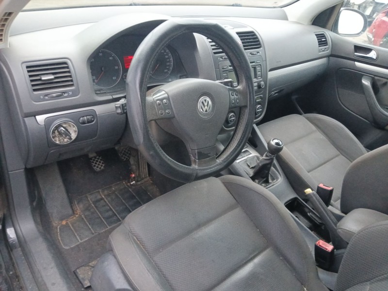 volkswagen golf v (1k1) del año 2004