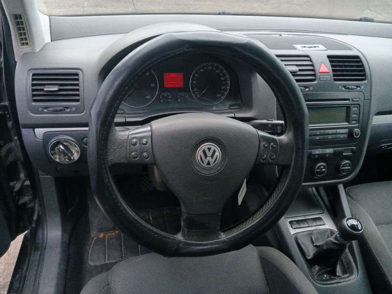volkswagen golf v (1k1) del año 2004