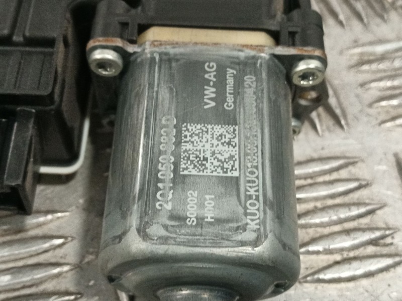Recambio de elevalunas delantero derecho para volkswagen polo vi (aw1, bz1, ae1) 1.0 tsi referencia OEM IAM 2G4837462B  